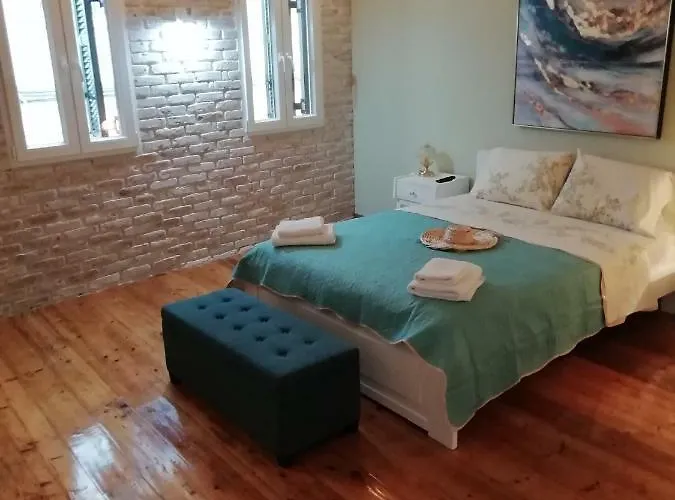 C & A House